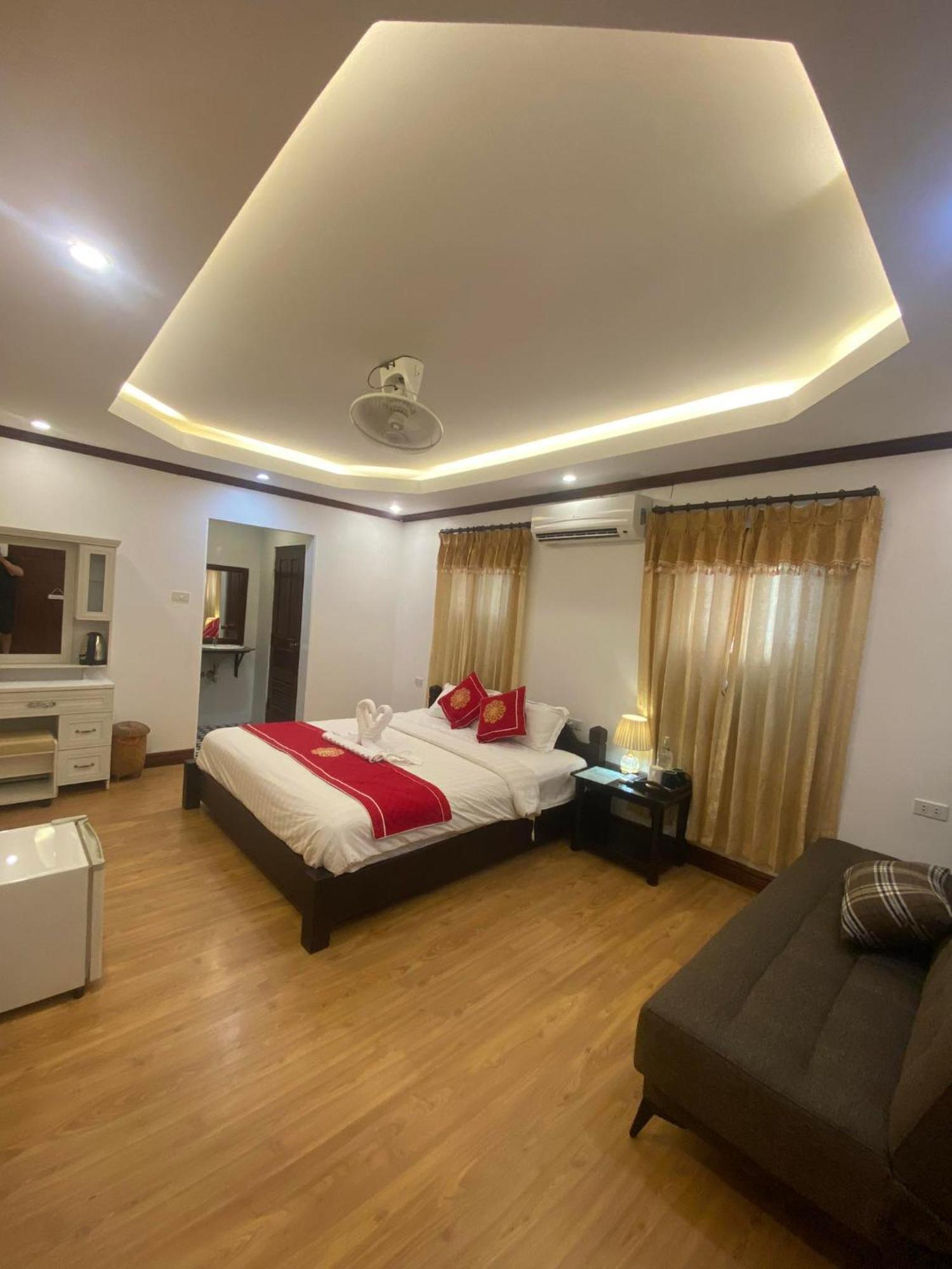 Golden Lotus Boutique Hotel Luang Prabang Luaran gambar