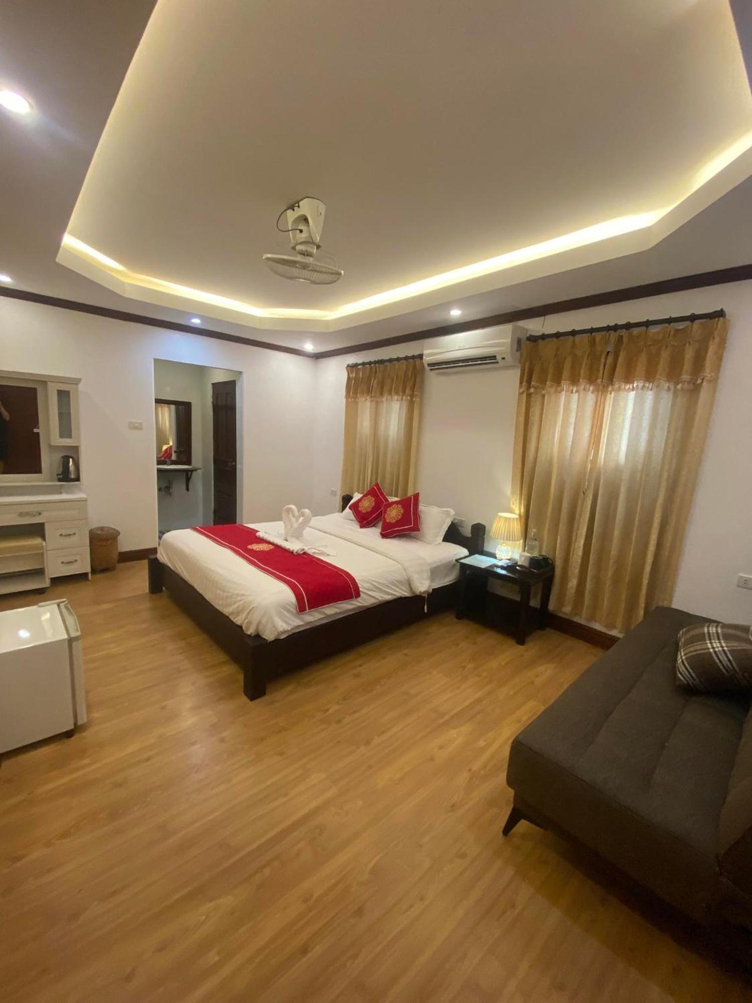 Golden Lotus Boutique Hotel Luang Prabang Luaran gambar