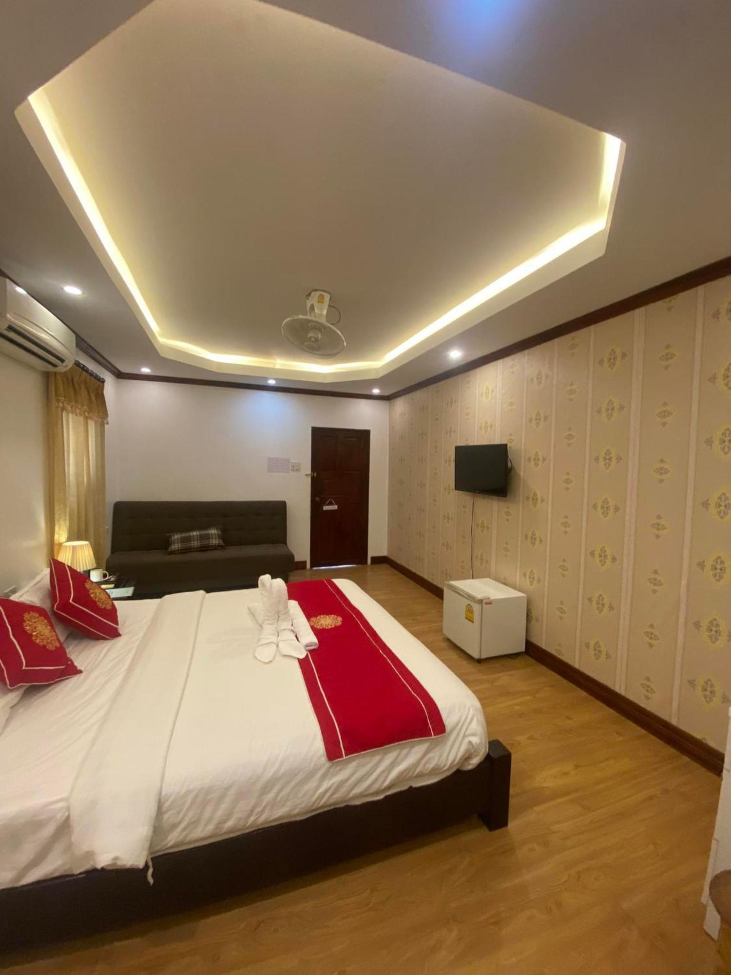Golden Lotus Boutique Hotel Luang Prabang Luaran gambar