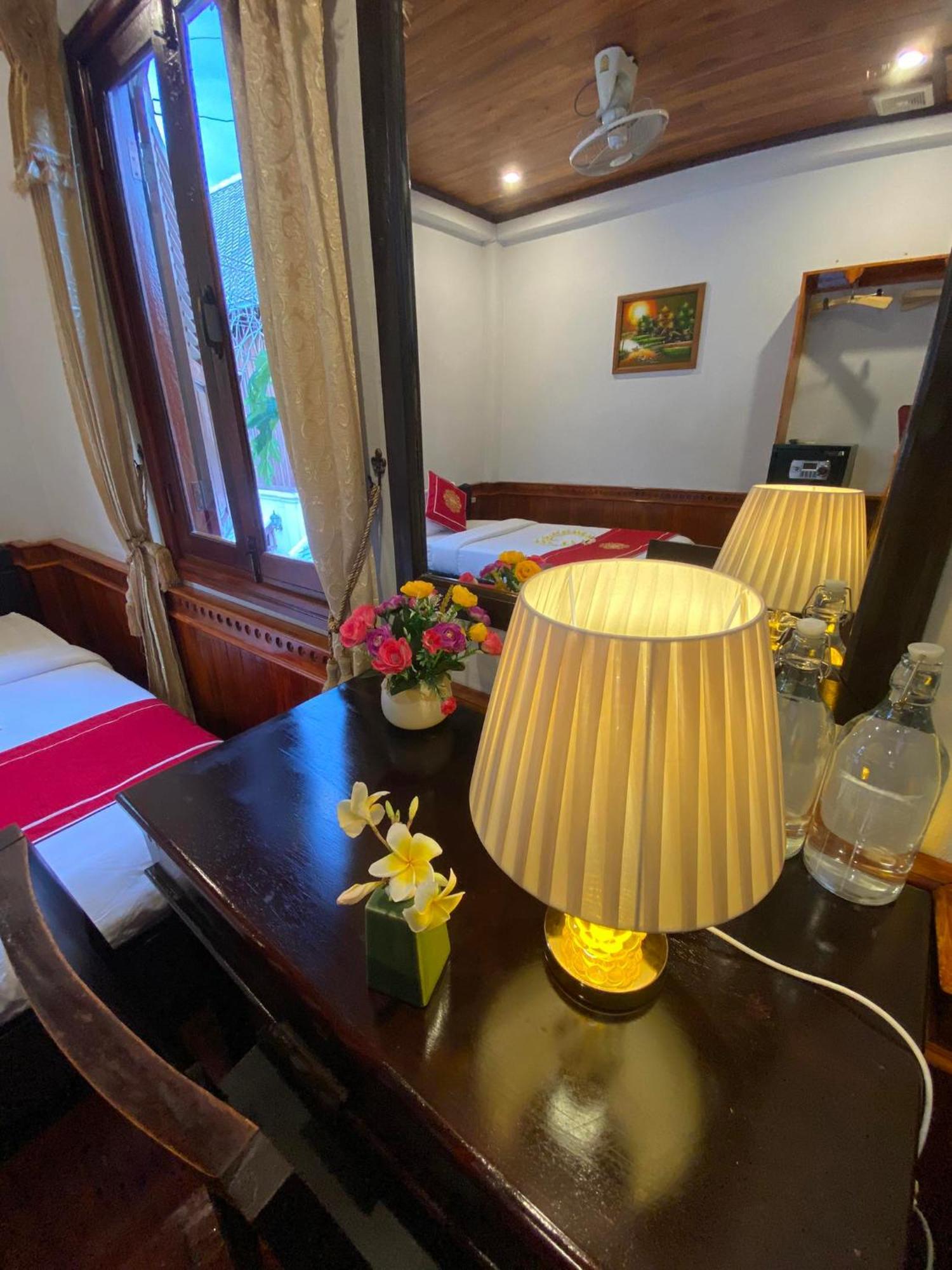 Golden Lotus Boutique Hotel Luang Prabang Luaran gambar