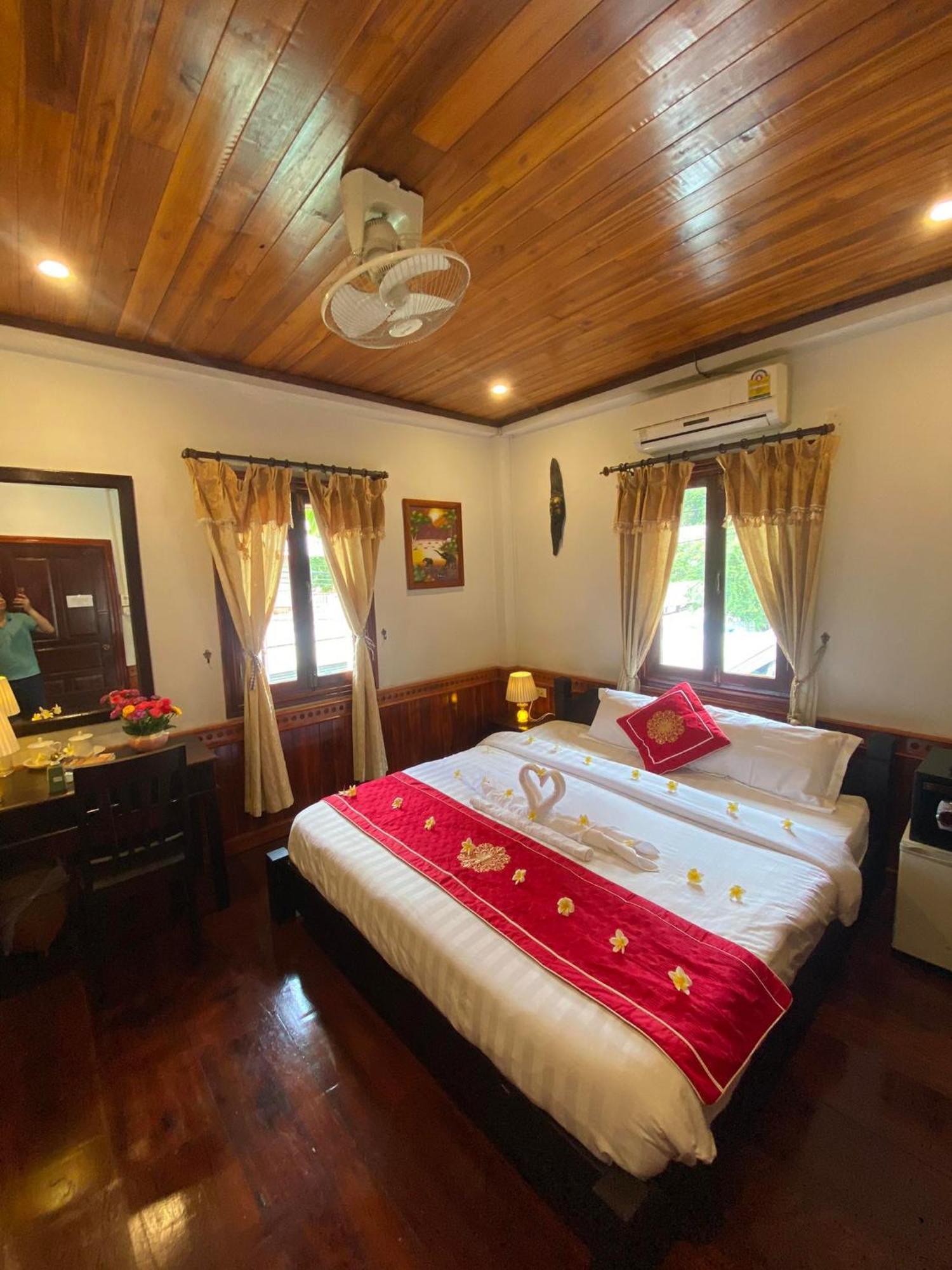 Golden Lotus Boutique Hotel Luang Prabang Luaran gambar