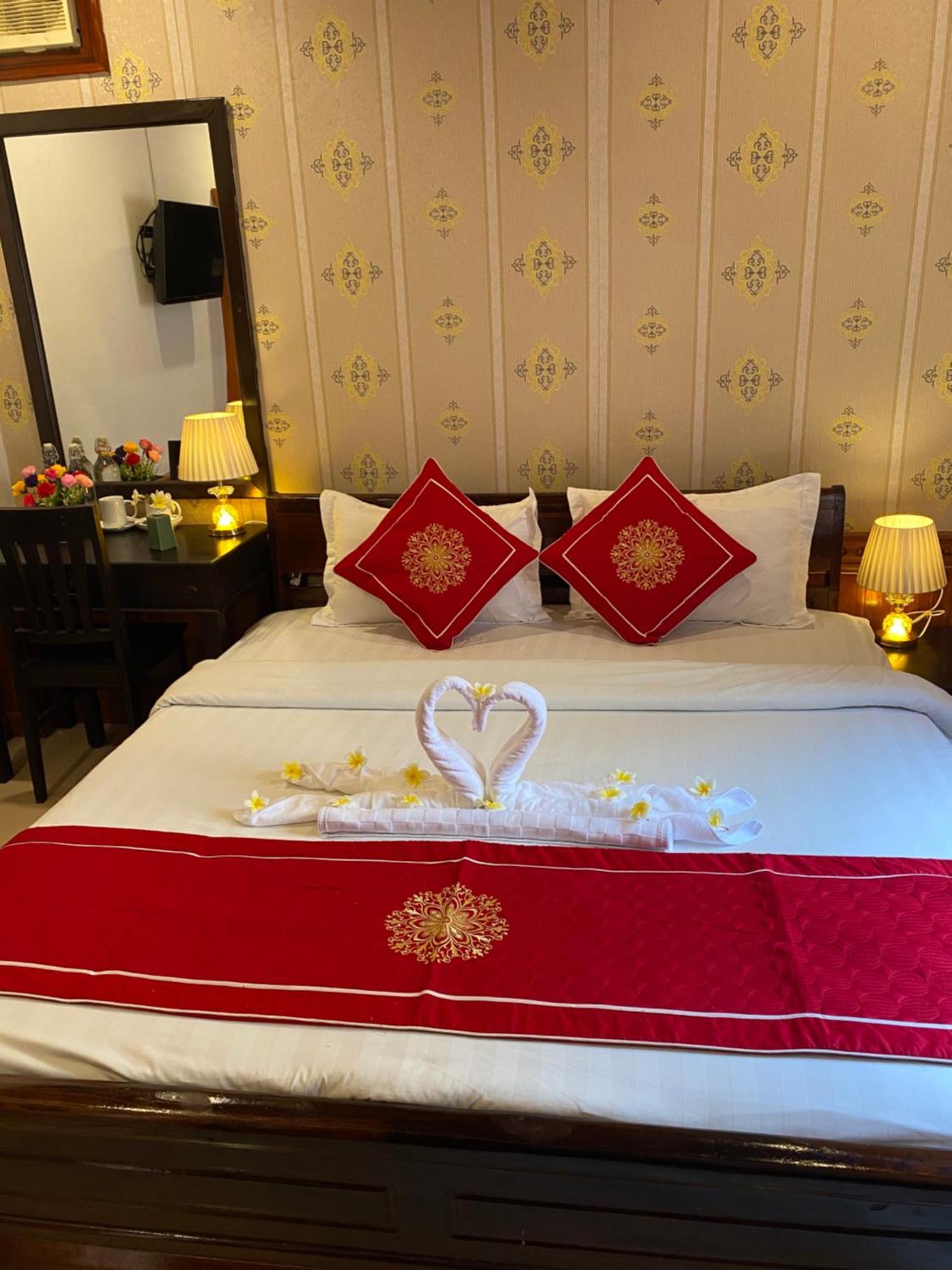 Golden Lotus Boutique Hotel Luang Prabang Luaran gambar
