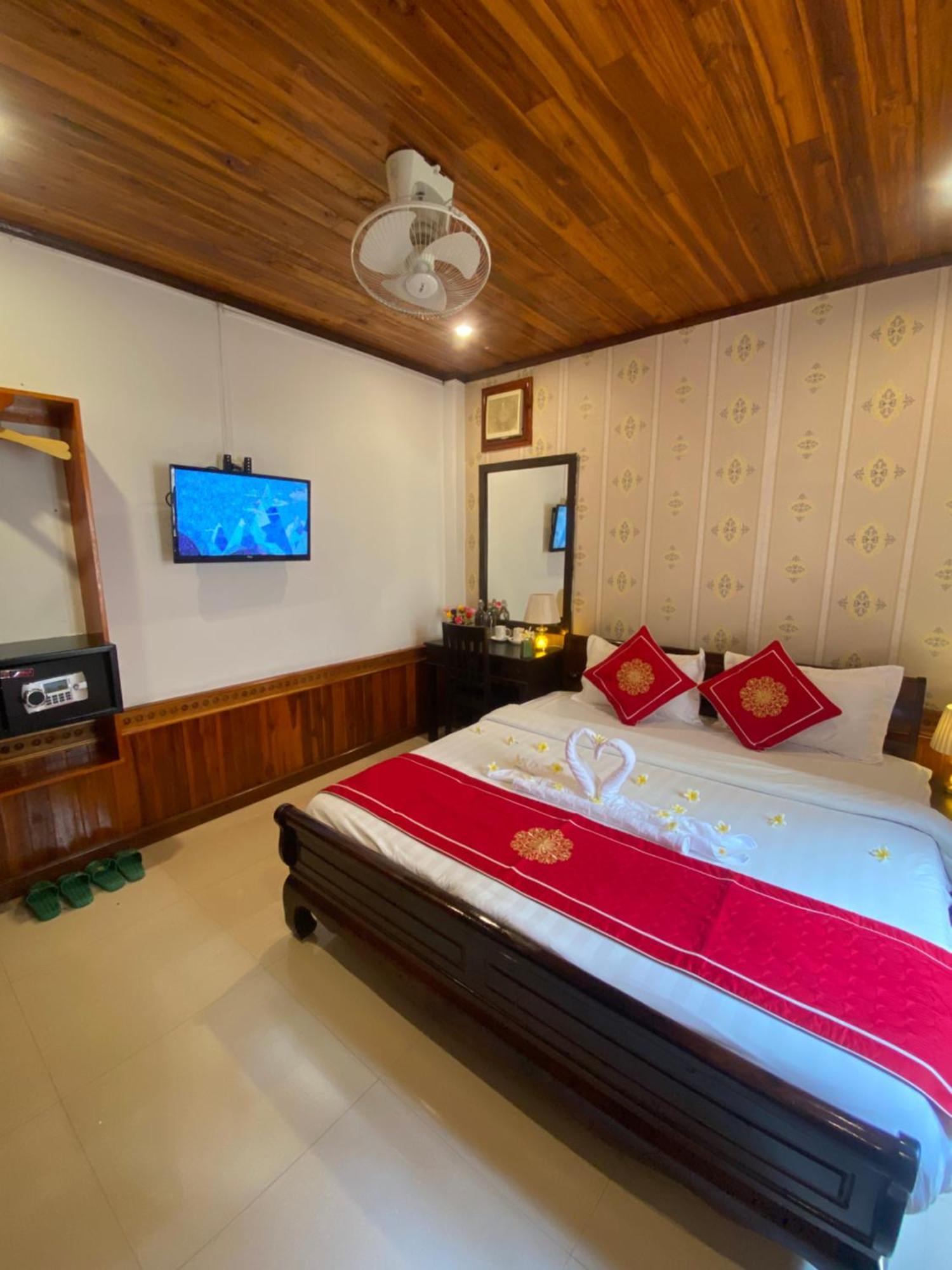 Golden Lotus Boutique Hotel Luang Prabang Luaran gambar