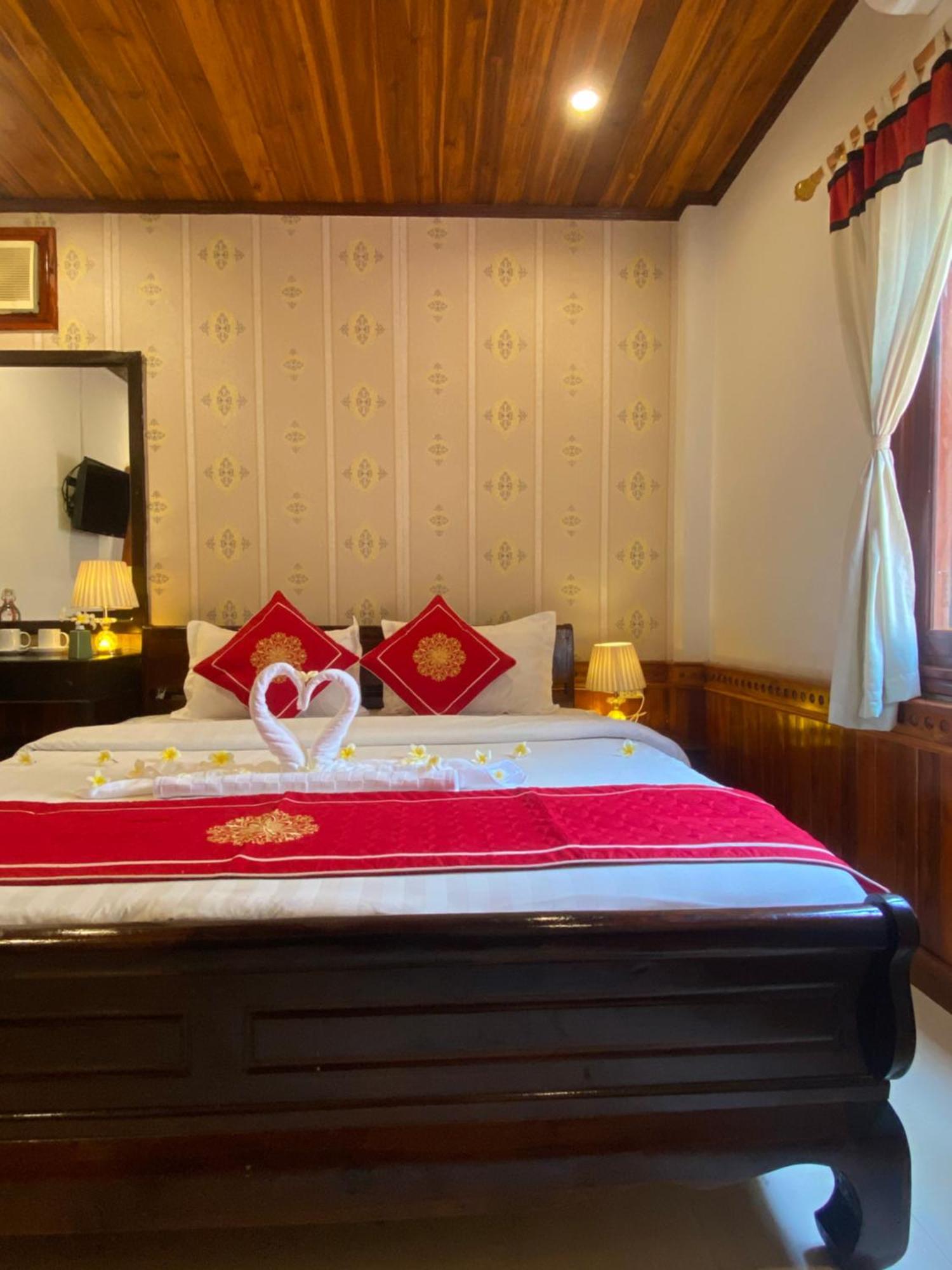 Golden Lotus Boutique Hotel Luang Prabang Luaran gambar