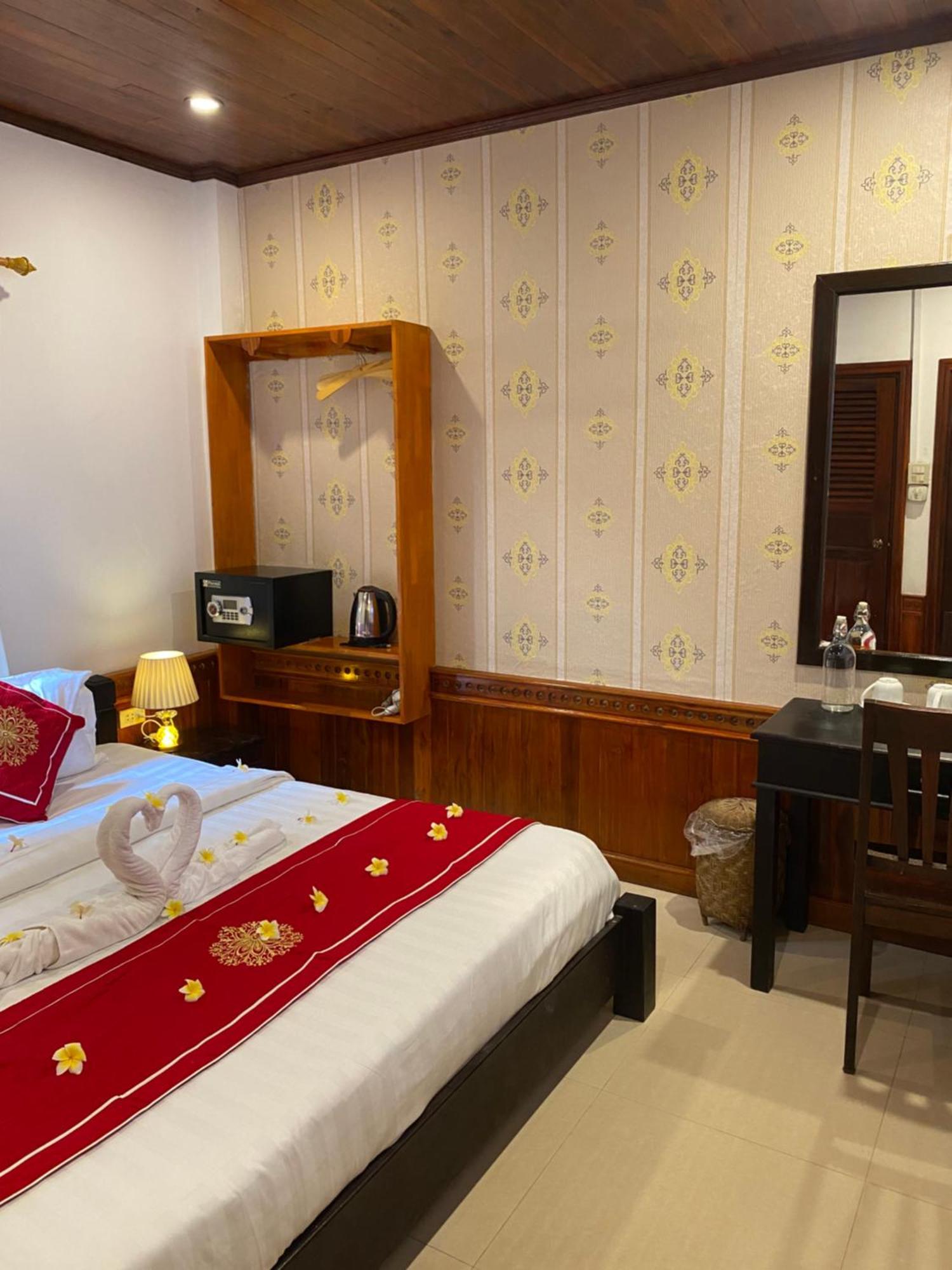 Golden Lotus Boutique Hotel Luang Prabang Luaran gambar