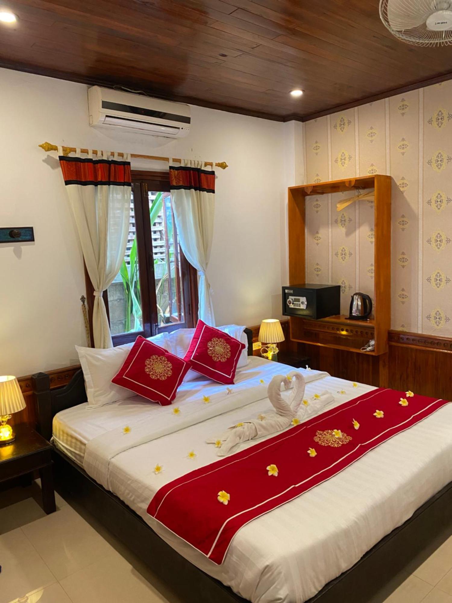 Golden Lotus Boutique Hotel Luang Prabang Luaran gambar
