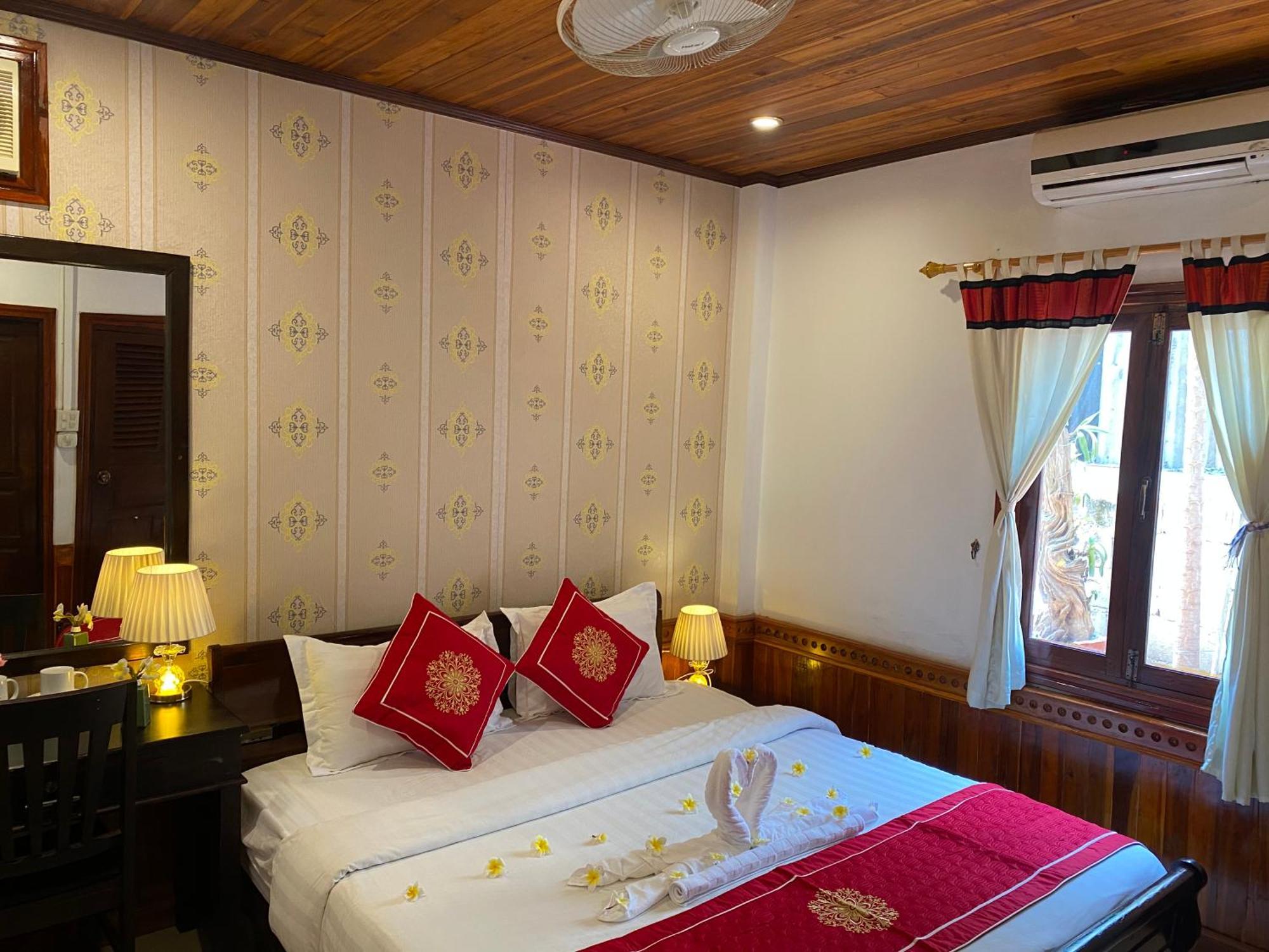 Golden Lotus Boutique Hotel Luang Prabang Luaran gambar