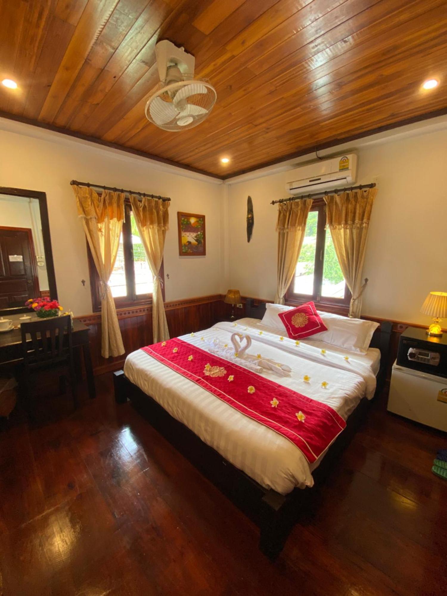 Golden Lotus Boutique Hotel Luang Prabang Luaran gambar