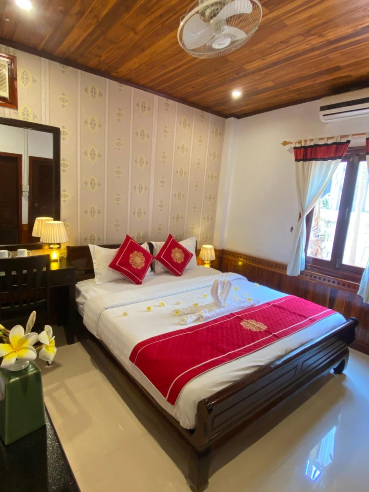 Golden Lotus Boutique Hotel Luang Prabang Luaran gambar