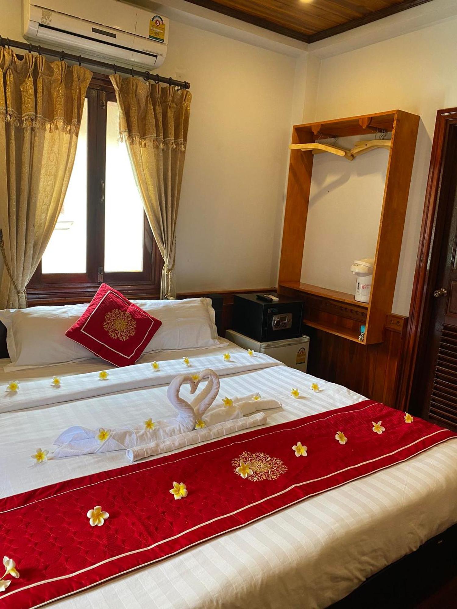 Golden Lotus Boutique Hotel Luang Prabang Luaran gambar